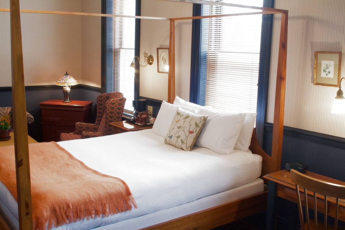 Superior Room | Premium bedding, desk, iron/ironing board (on request)