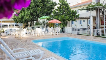 Outdoor pool, sun loungers