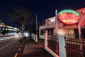 施設の正面