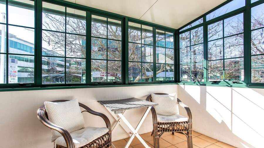 Greenlane Manor Motel
