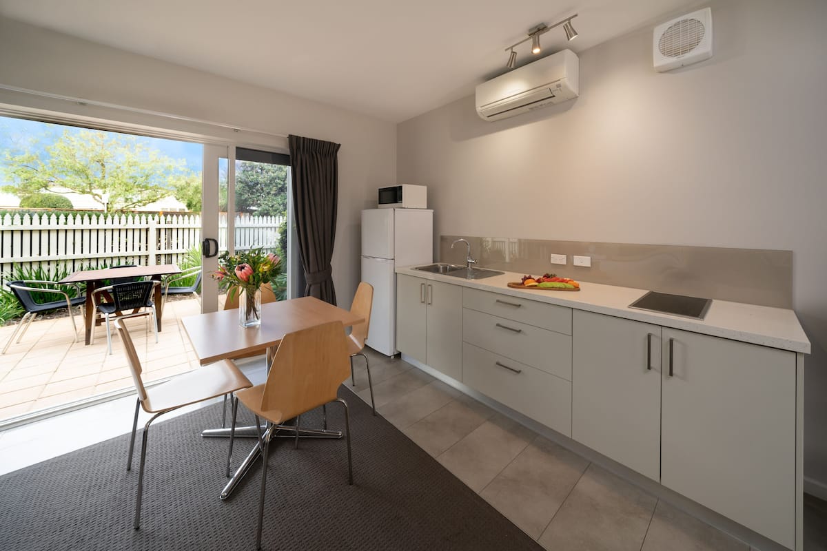 garden family studio free parking & wifi | terrace/patio