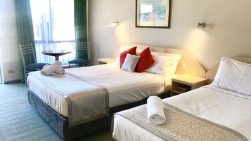 Select Comfort beds, in-room safe, desk, blackout curtains