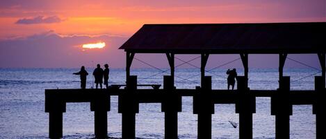 Pantai di sekitar