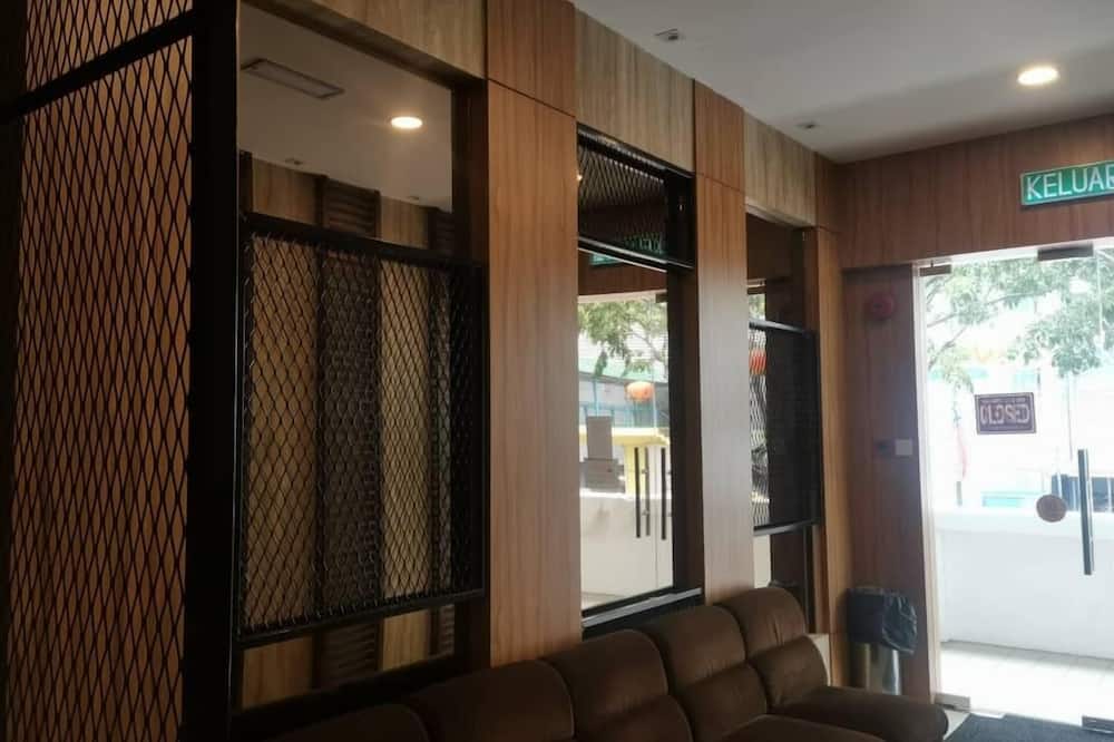 Hotel Holiday