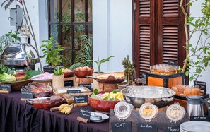 Desayuno buffet todos los días (con cargo)