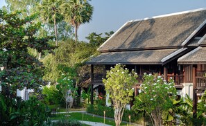 Exterior - Sanctuary Hotel (Luang Prabang)