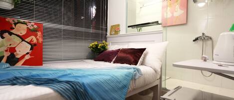 Apple Room | Free WiFi, bed sheets