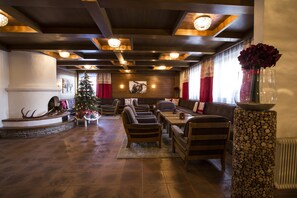 Lobby sitting area - Appartement Solstein (Seefeld in Tirol)