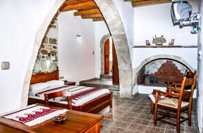 Yksilöllisesti sisustettu, yksilöllisesti kalustettu, pimennysverhot