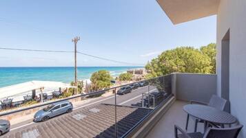 Apartment, Sea View | Living area