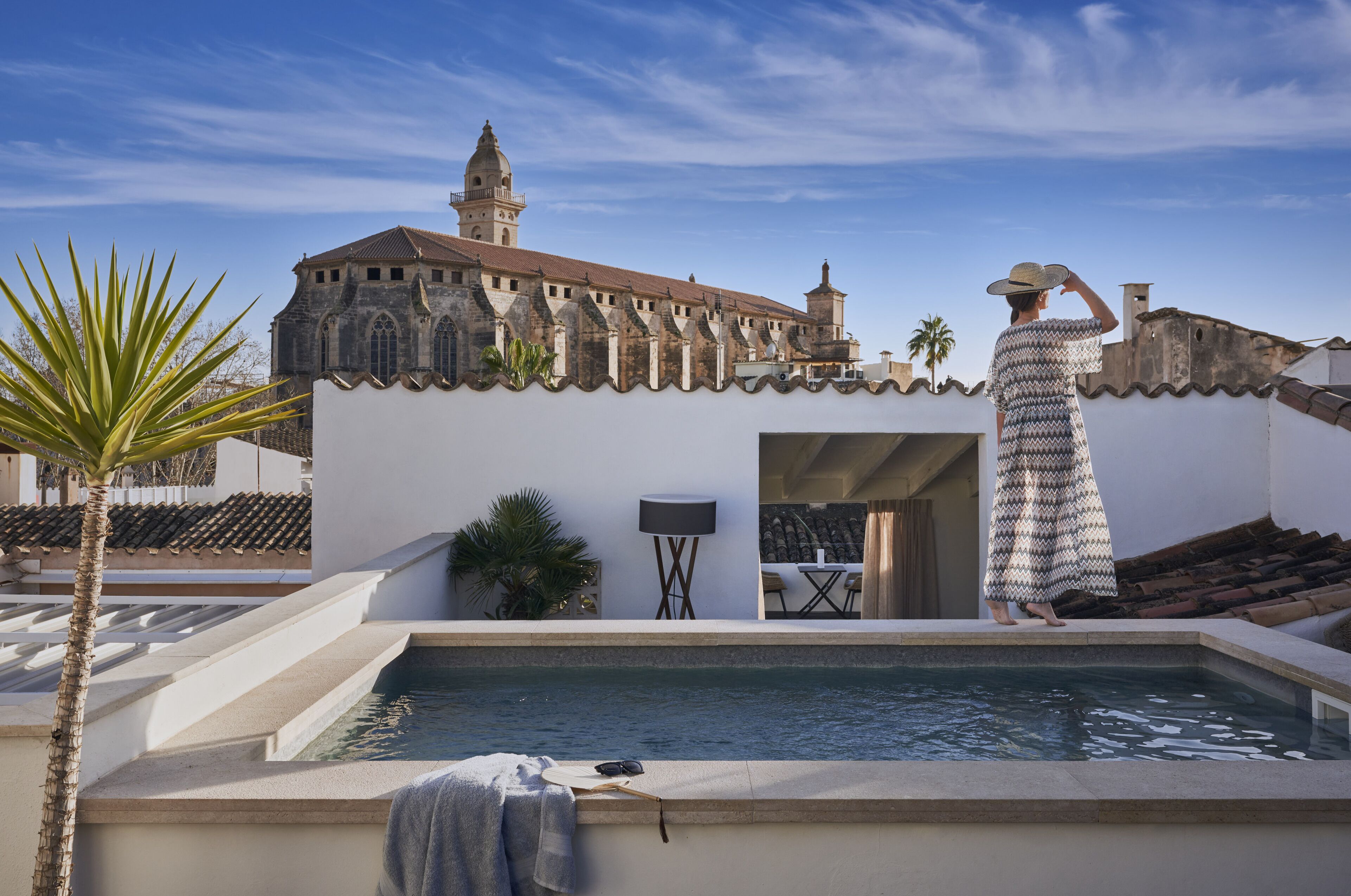 indoor pool, seasonal outdoor pool