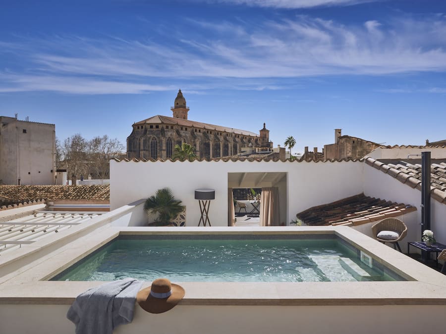 Indoor pool, seasonal outdoor pool