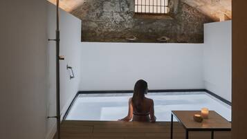 Sauna, body treatments, body wraps, facials, massage/treatment rooms