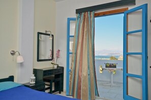 Cribs/infant beds, rollaway beds, free WiFi - Dilino Hotel (Naxos)