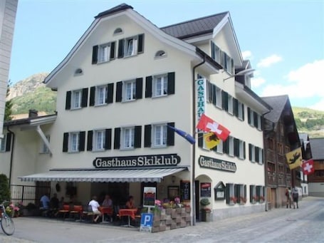 Fachada de la propiedad. Gasthaus Skiklub