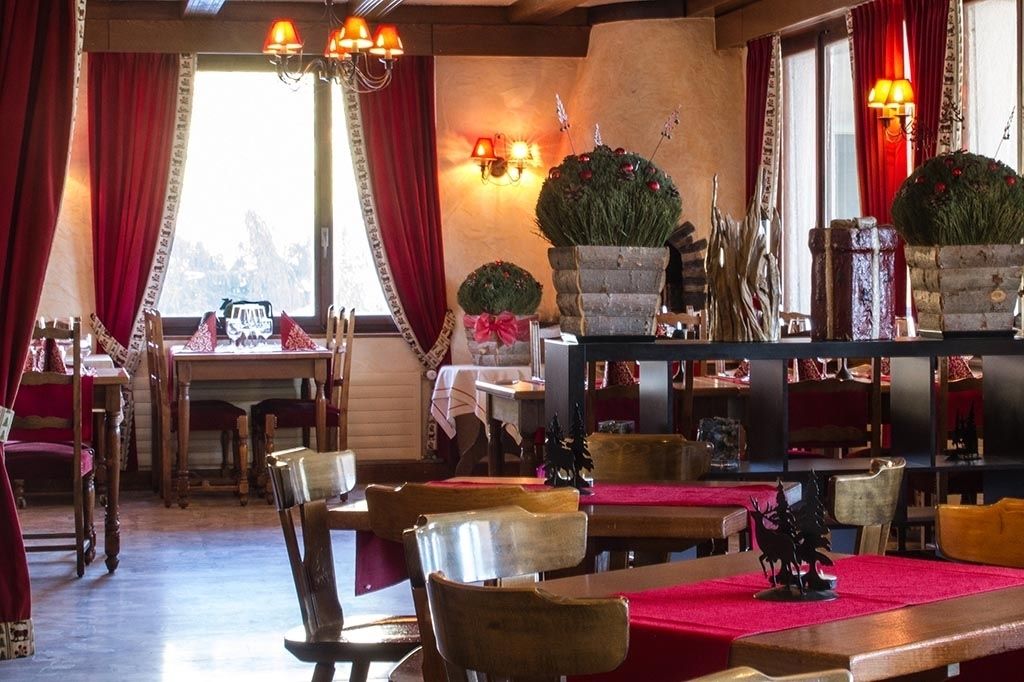 Daily continental breakfast (CHF 15 per person)