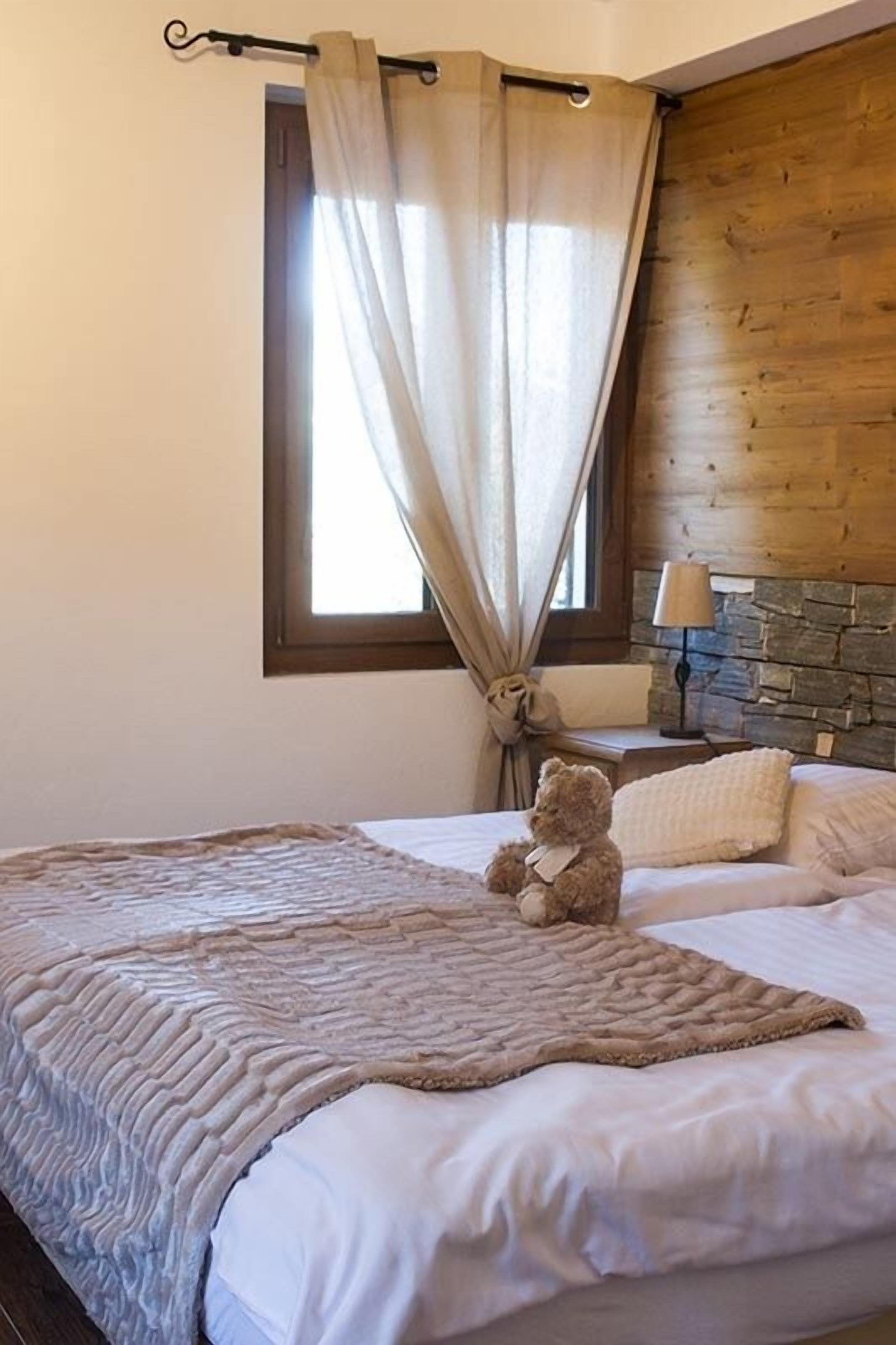 superior double room | premium bedding, minibar, in-room safe, individually decorated