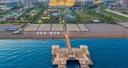 Royal Holiday Palace