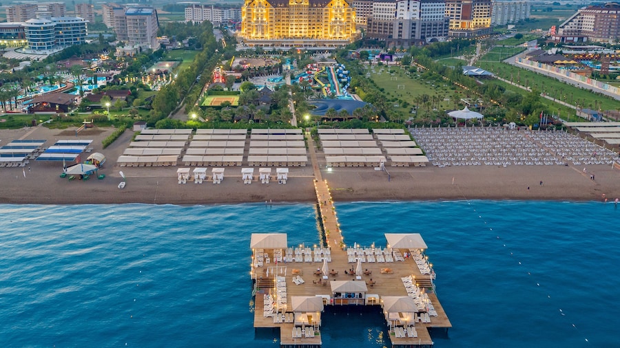 Royal Holiday Palace