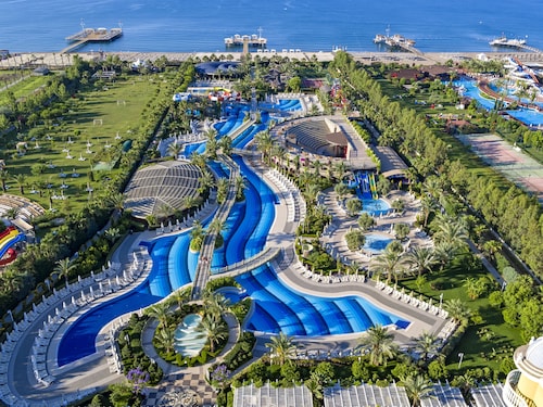 Royal Holiday Palace