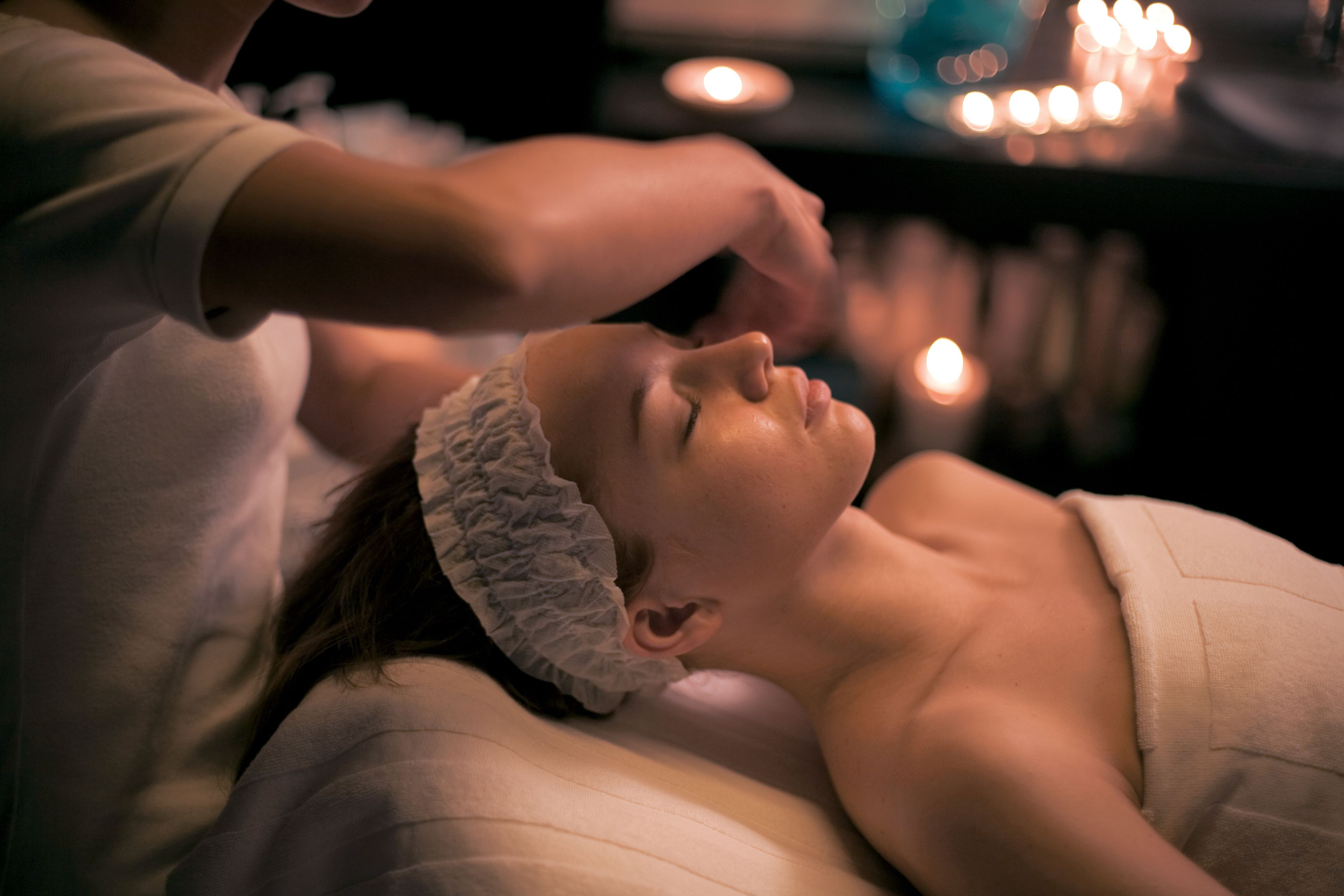 sauna, hot tub, steam room, turkish bath/hammam, body treatments