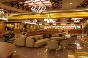 Coin salon dans le hall