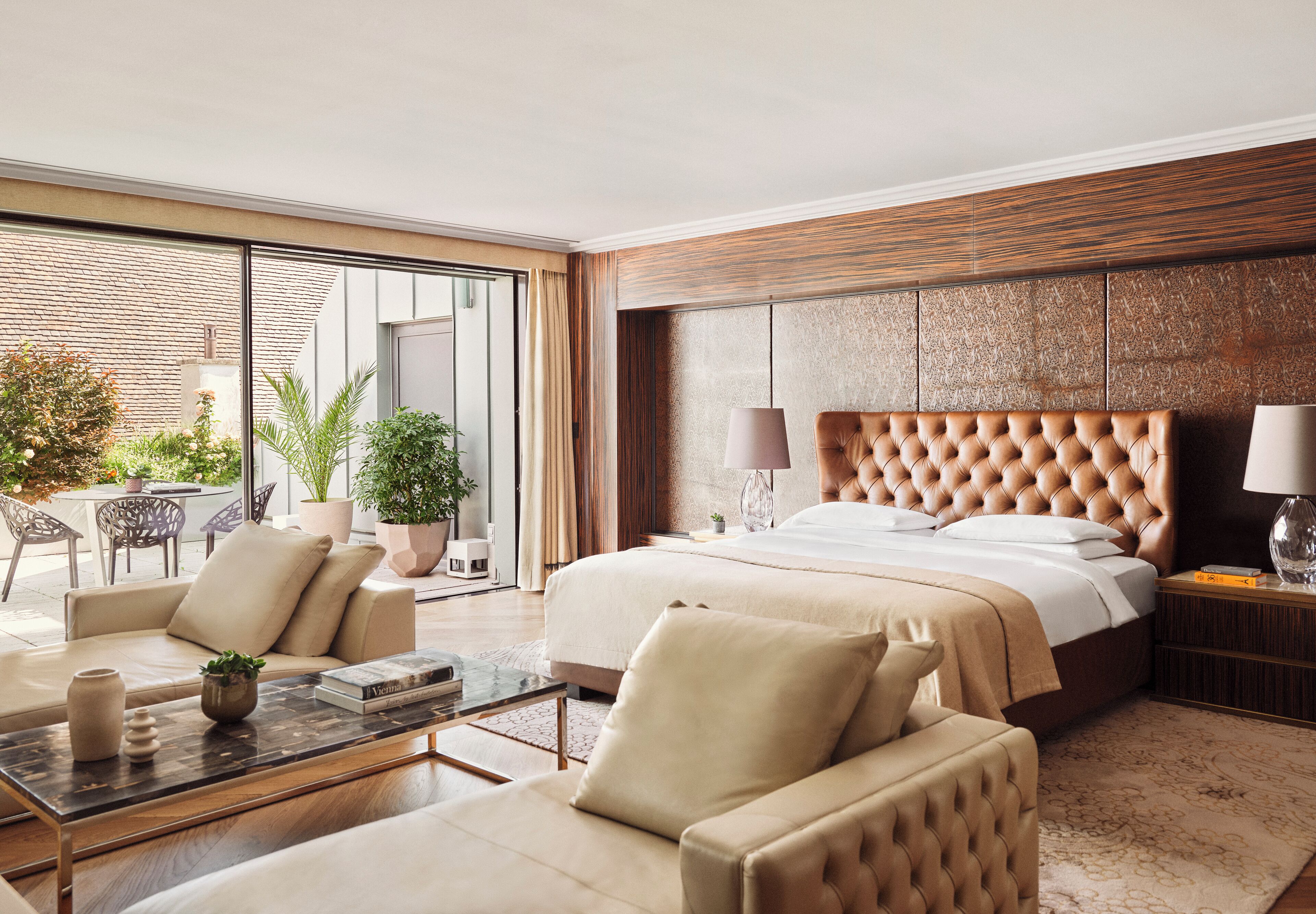 Loftsleilighet – royal (Suite) | Allergitestet sengetøy, minibar, safe på rommet og individuelt dekorert