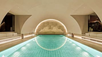 Couples treatment room(s), sauna, steam room, body treatments