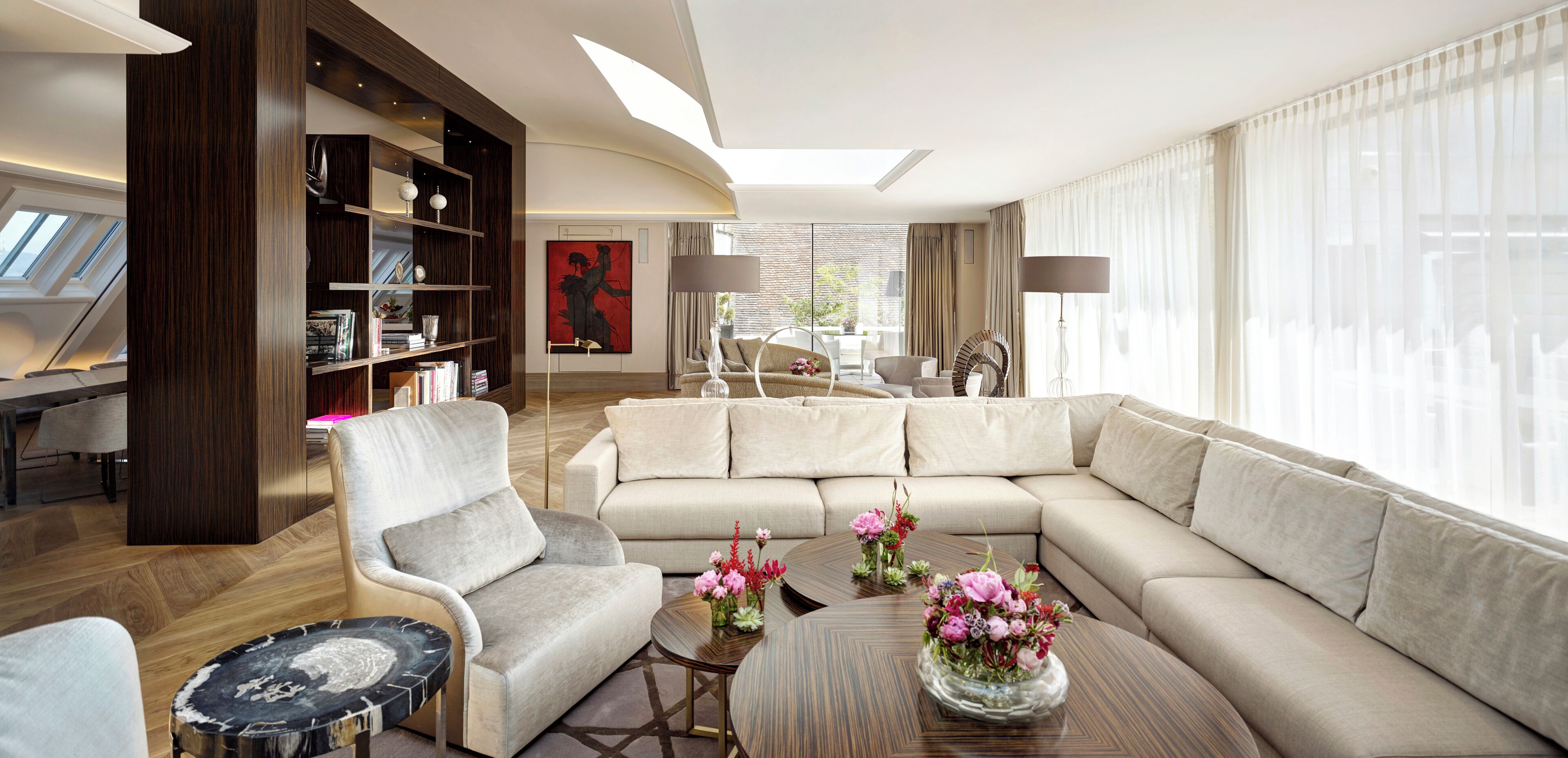 royal penthouse (suite) | living area | lcd tv, pay films, mp3 dock