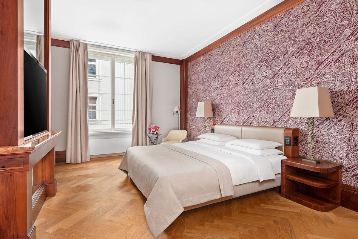 Hypo-allergenic bedding, minibar, in-room safe, individually decorated