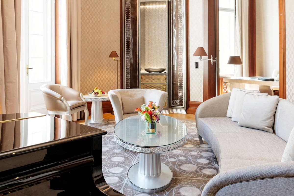 Presidential Suite | 1 bedroom, hypo-allergenic bedding, minibar, in-room safe