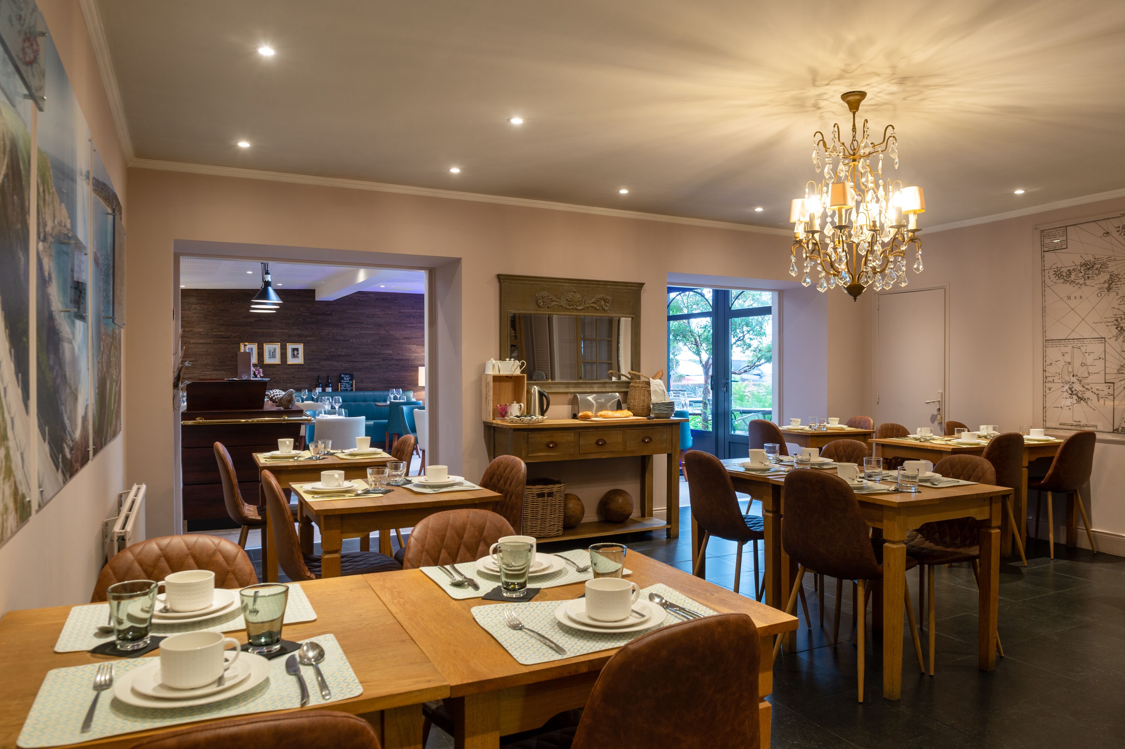 daily buffet breakfast (eur 16 per person)