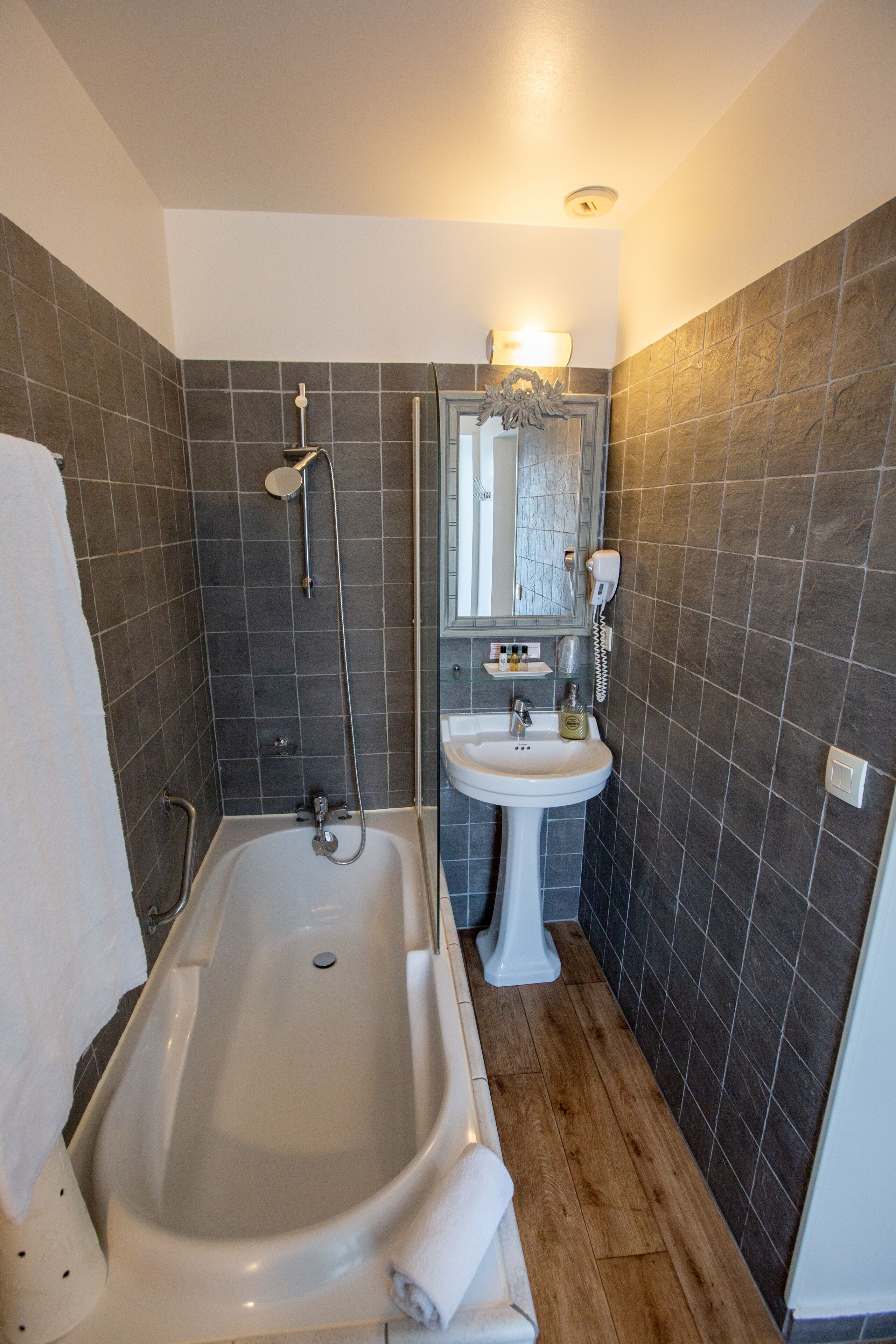 double room, garden view | bathroom | rainfall showerhead, hair dryer, towels