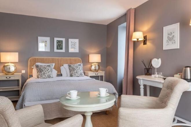 In-room safe, desk, iron/ironing board, free WiFi