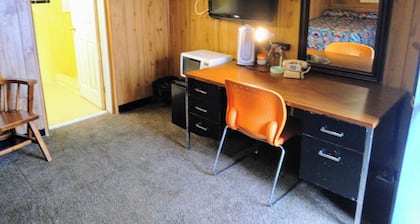 Davis Motel