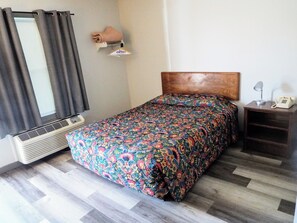 Classic Room, 1 Queen Bed, Non Smoking - Davis Motel (North Lima)