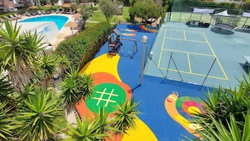 Children's play area - outdoor