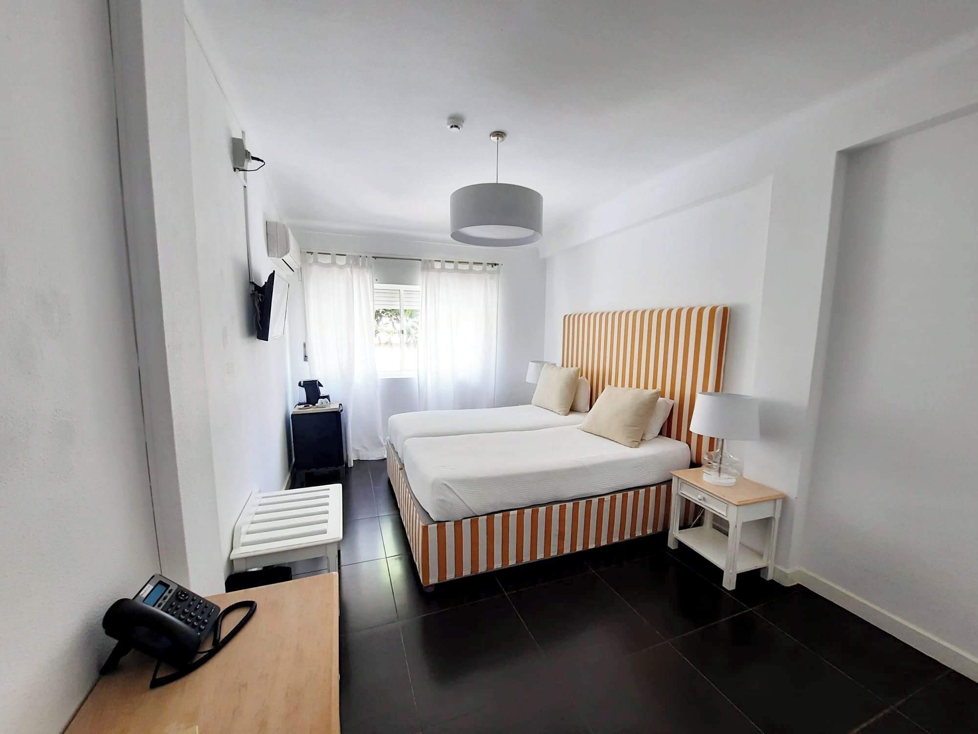 Standard Twin Room | Free WiFi, bed sheets