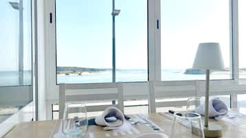 2 restaurants, breakfast, lunch, dinner served; Regional cuisine