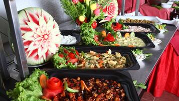 Ilmainen päivittäinen buffetaamiainen