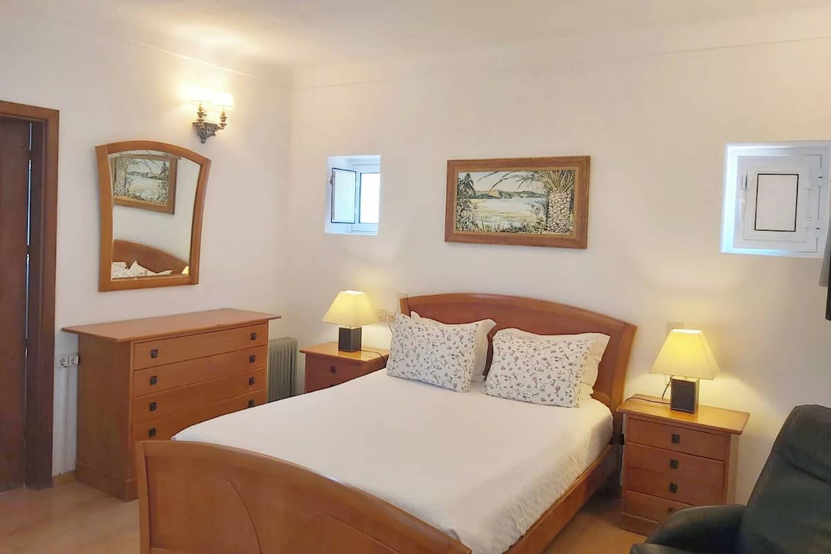 Standard Studio | 1 bedroom, bed sheets