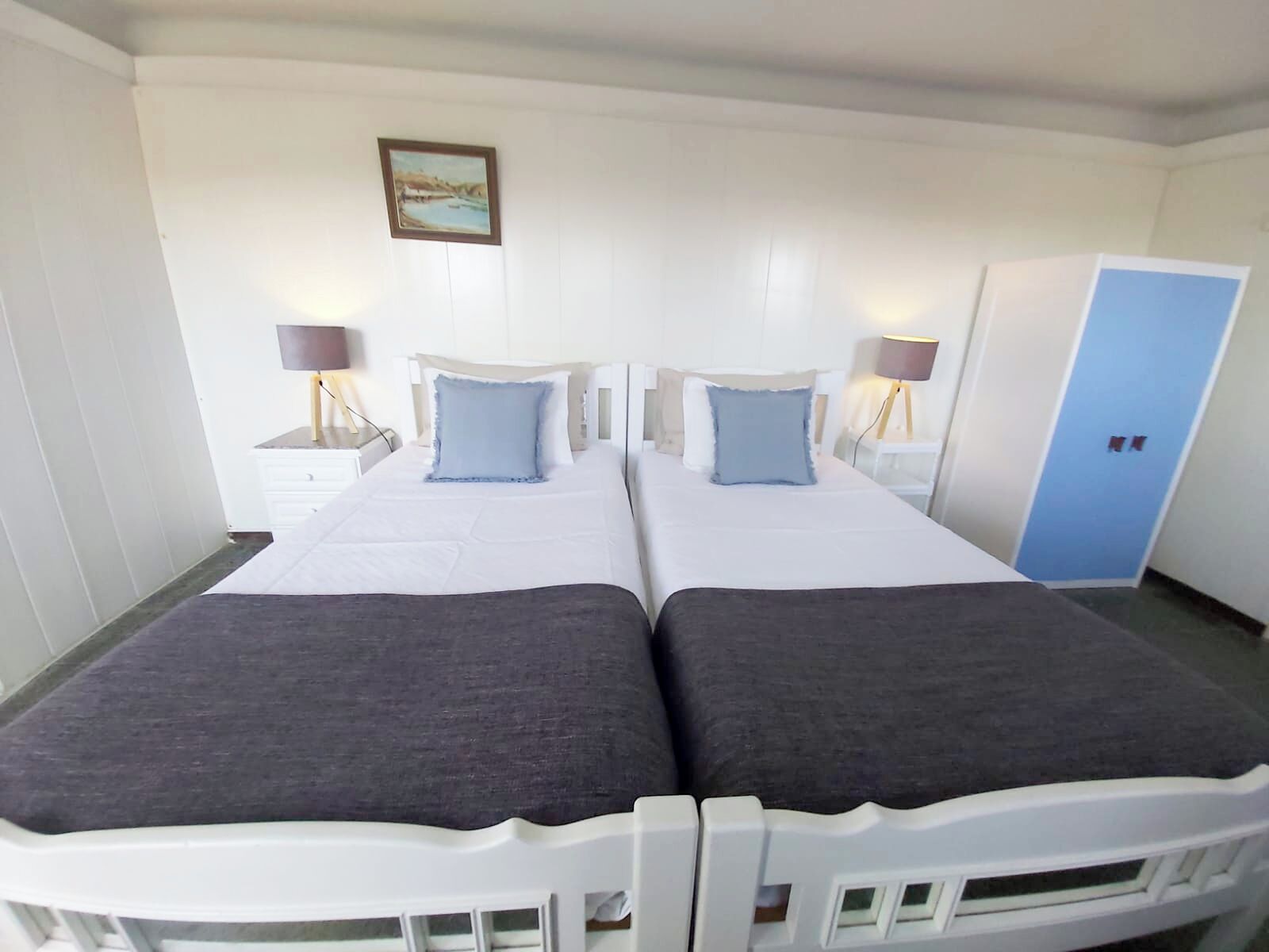 Twin Room | Bed sheets