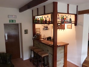 Bar (on property) - Plumpton Court (York)
