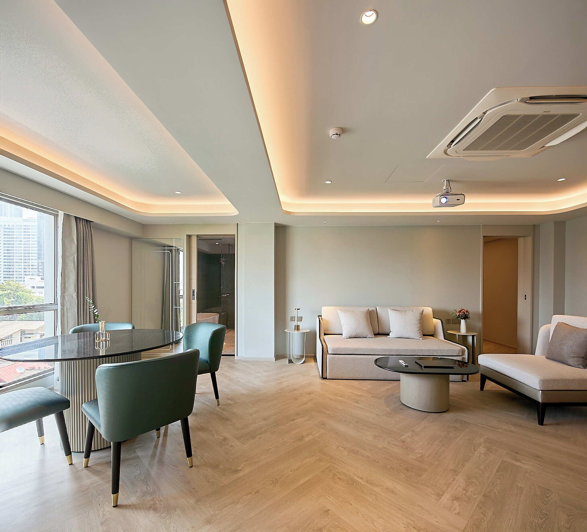 The Path Suite | In-room safe, desk, laptop workspace, blackout curtains