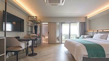 King View | In-room safe, desk, laptop workspace, blackout curtains