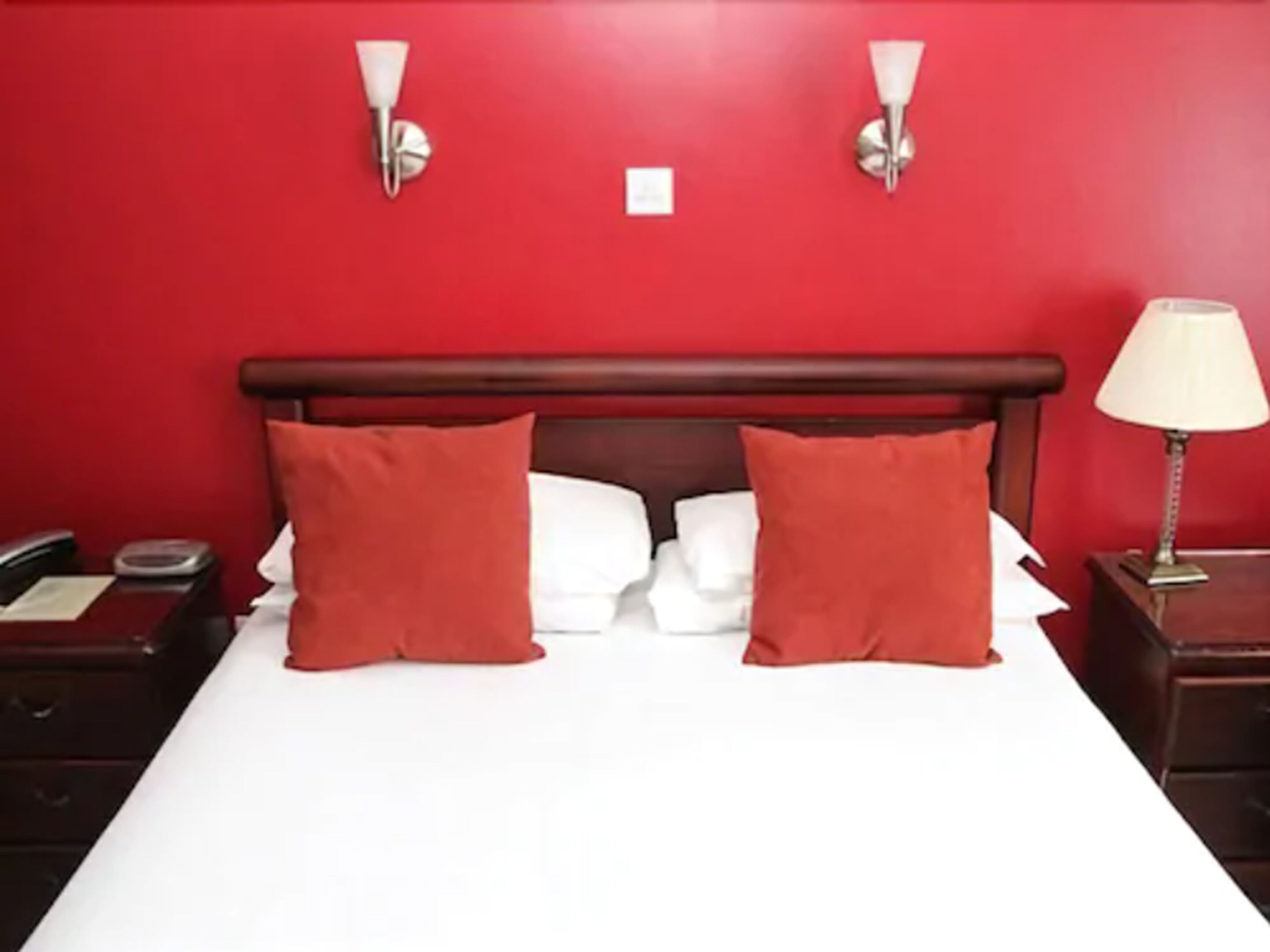 in-room safe, iron/ironing board, free wifi