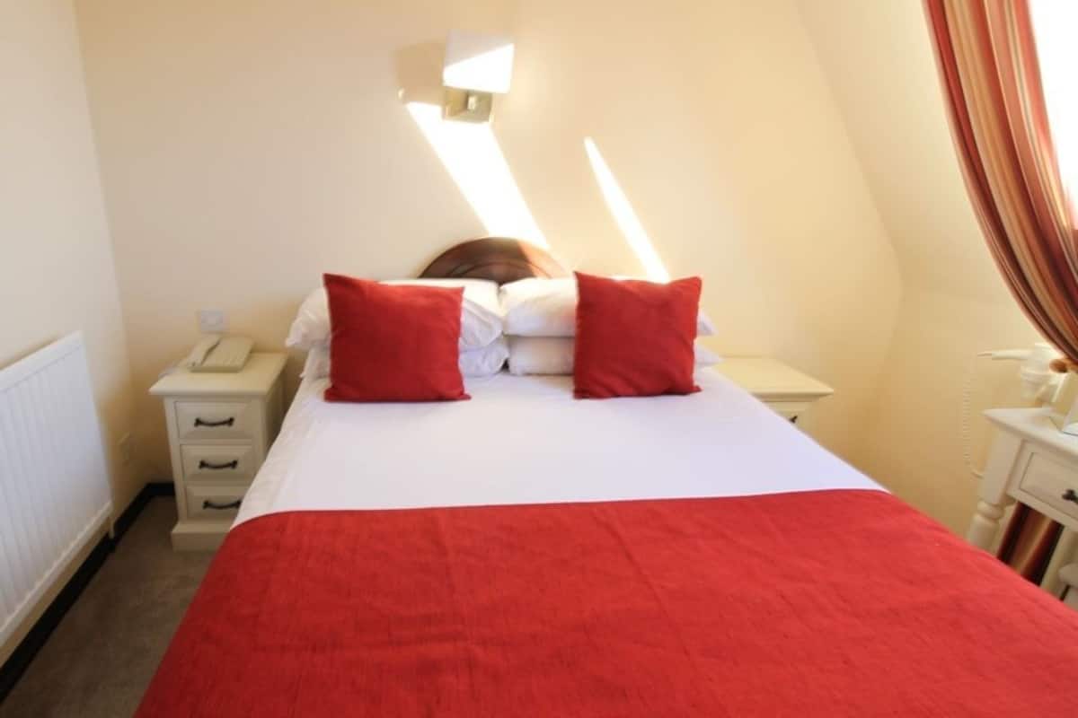 in-room safe, iron/ironing board, free wifi