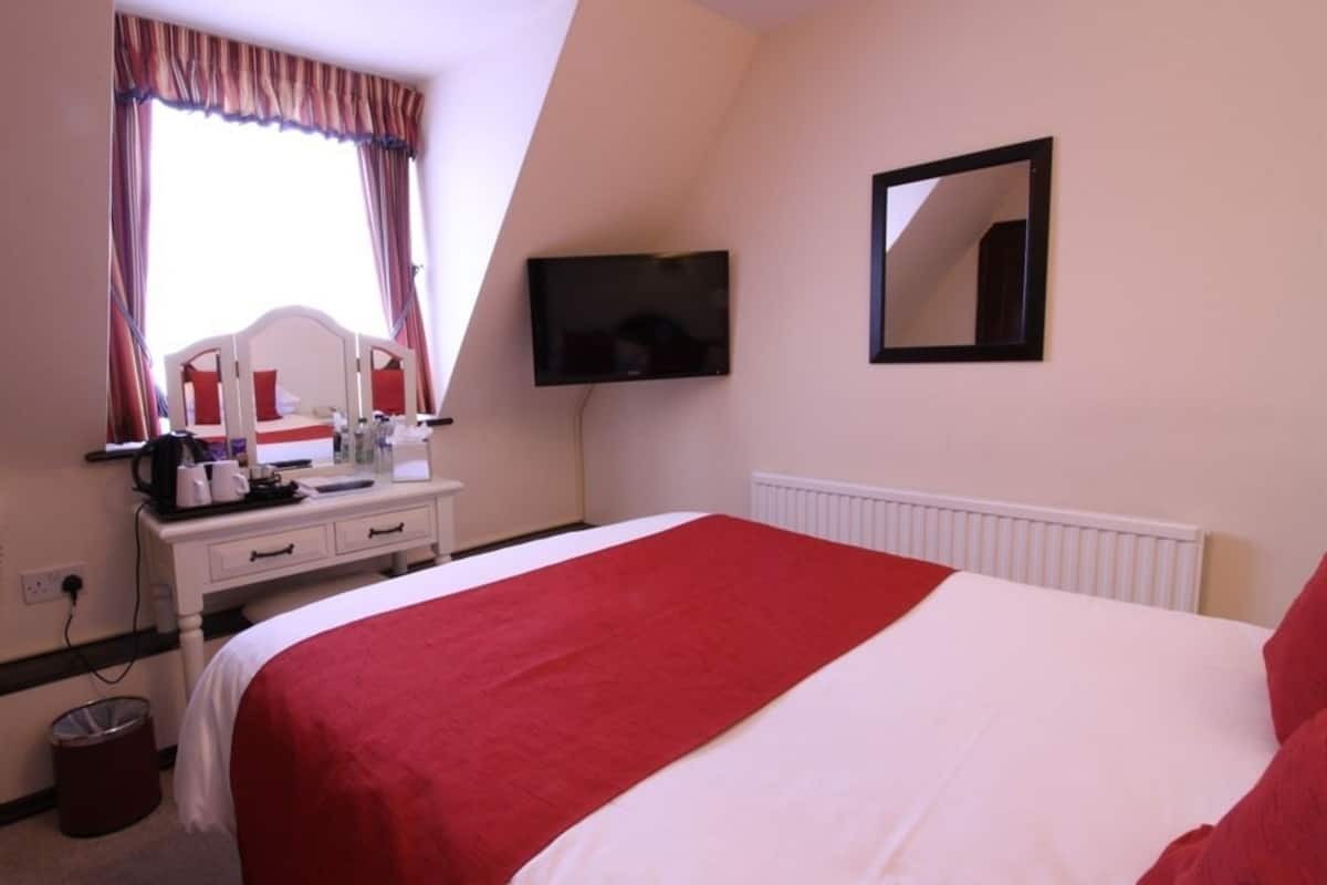 in-room safe, iron/ironing board, free wifi