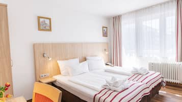 Tweepersoonskamer | 1 slaapkamer, hypoallergeen beddengoed, een bureau