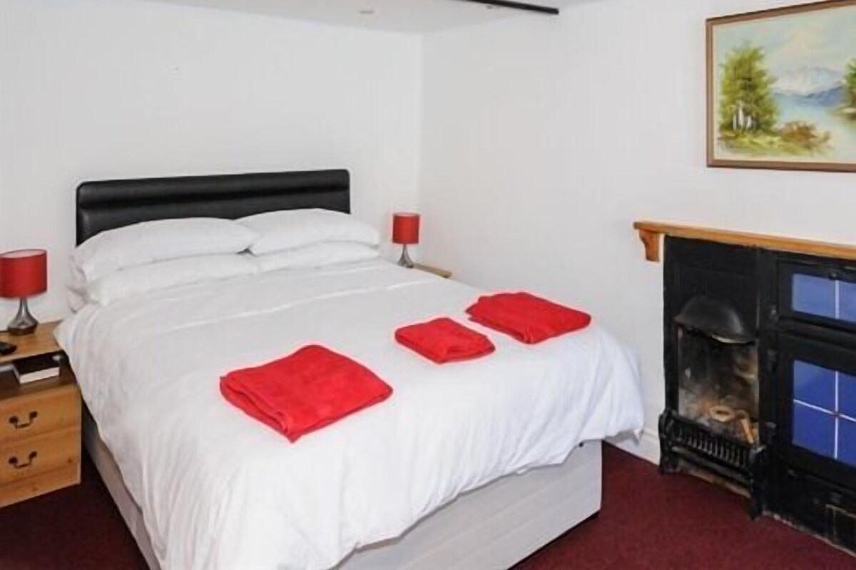 Double Room, Ensuite (Windsor Suite)